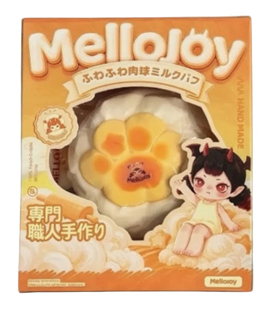 マイストアのメロジョイふわふわ肉球ミルクパフ。肉球モチーフの柔らかい触感トイが入ったブラインドボックスパッケージ。